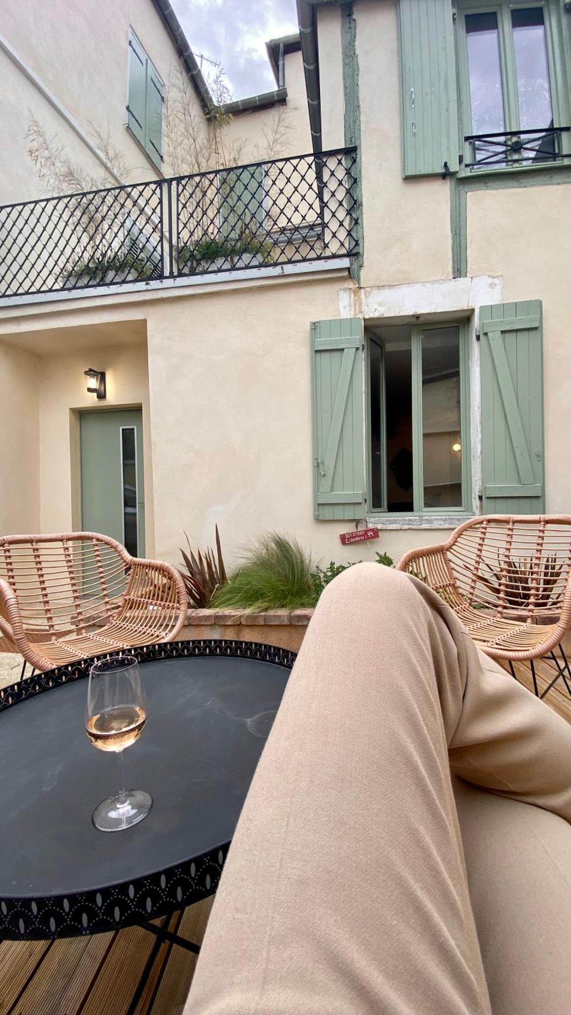 Superbe Appartement Terrasse Et Parking Gratuit Auxerre Buitenkant foto